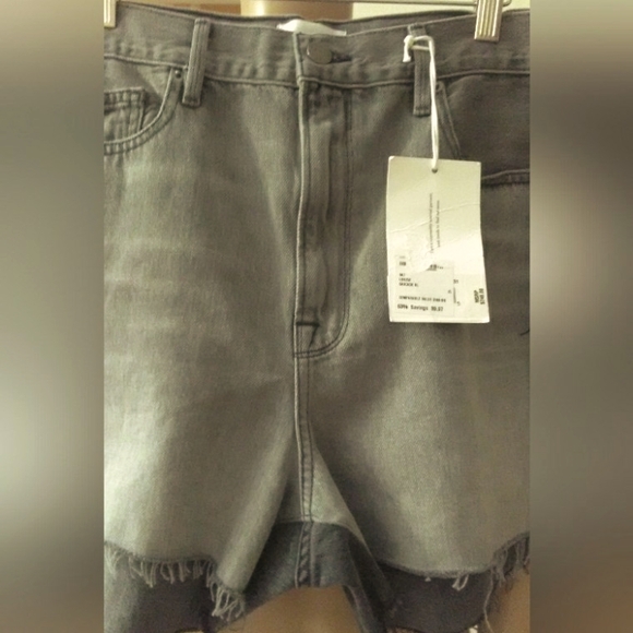 BNWT JEAN SHORTS BY FRAME ( HIGHLINE) SZ.31 2 TONE. WASHED BLACK & GREY  🔥🔥🔥 - Picture 4 of 9